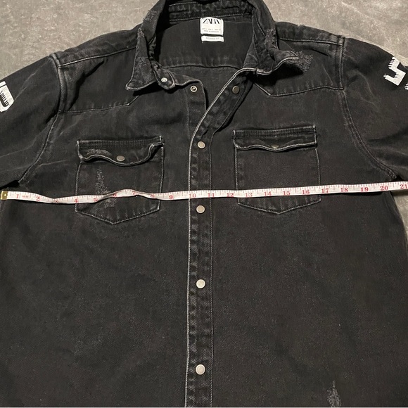 Zara Mens Distressed Black Denim Jacket Size L Relaxed Fit - Picture 4 of 6